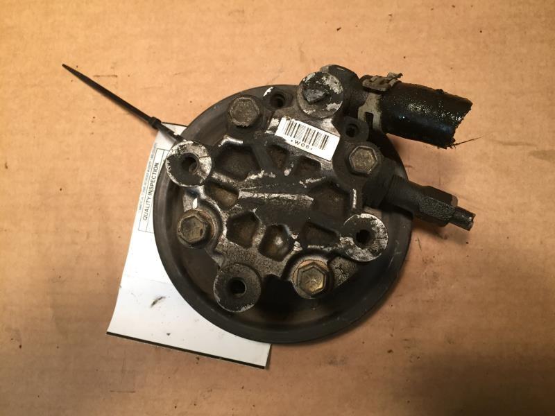 Power Steering Pump from a 2006 Chrysler, photo 1