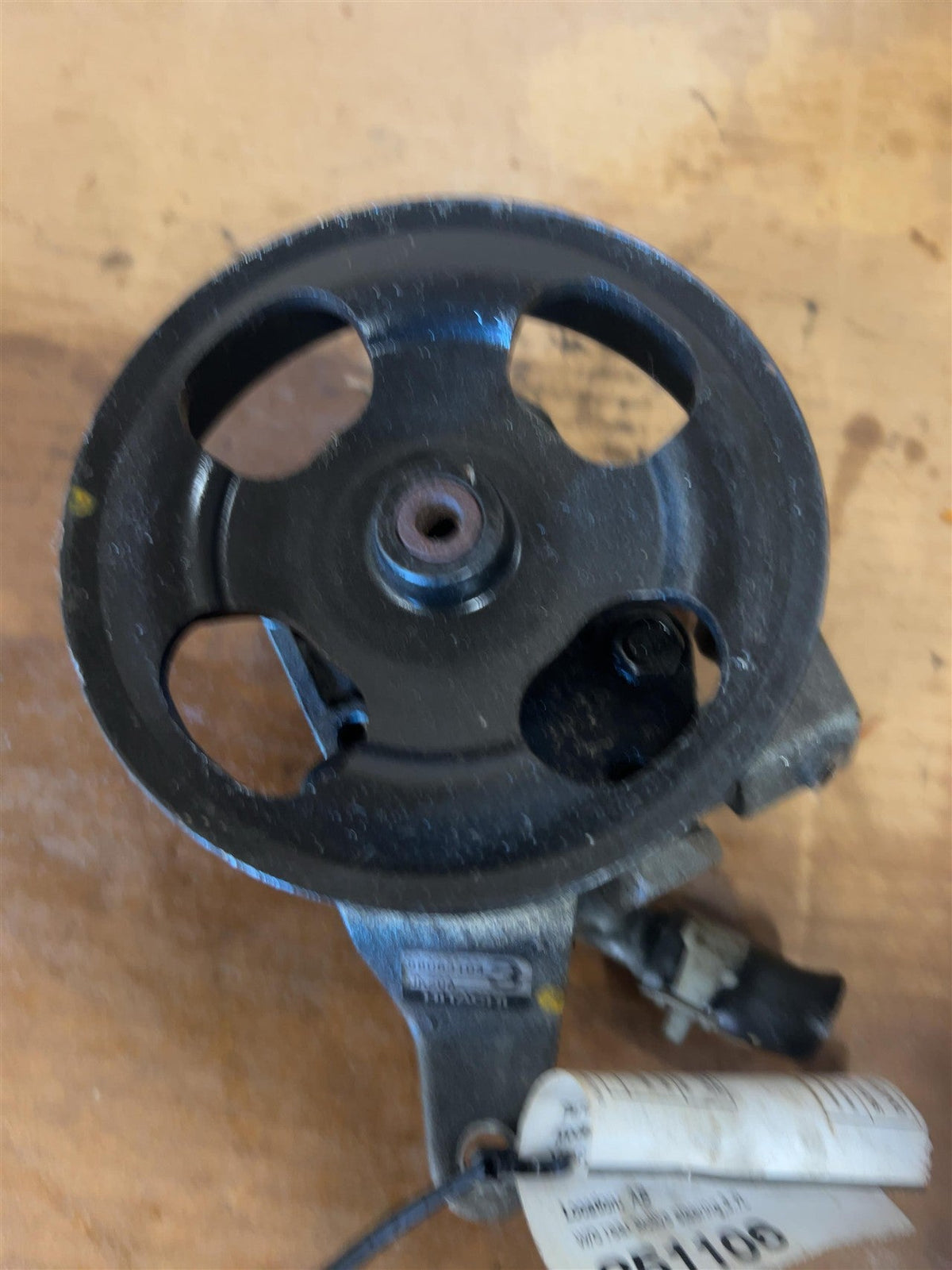 Power Steering Pump from a 2009 Infiniti G37, photo 2
