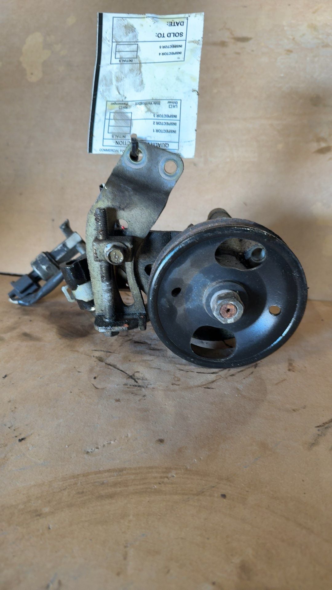 Power Steering Pump from a 2006 Nissan, photo 1