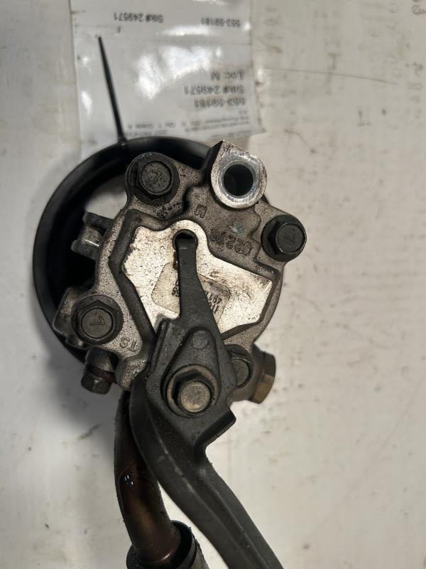 Power Steering Pump from a 2007 Nissan, photo 1