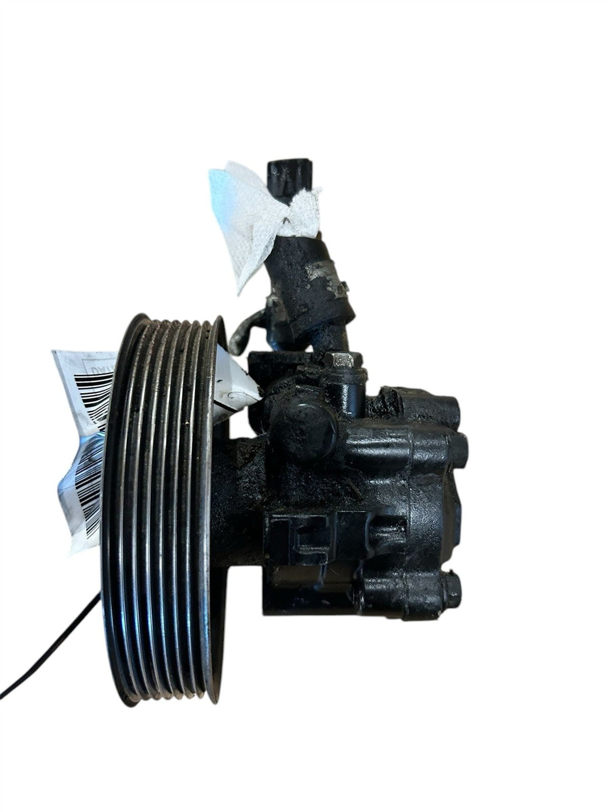 Power Steering Pump from a 2004 Nissan Armada, photo 1
