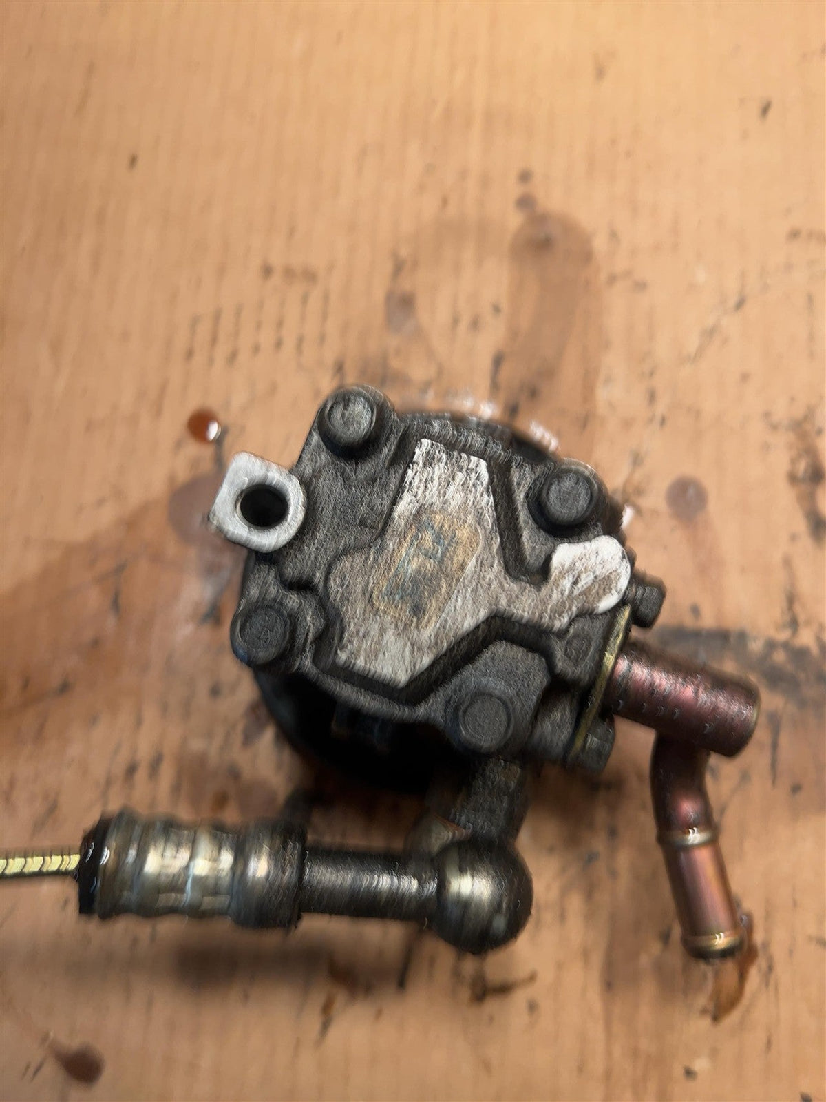 Power Steering Pump from a 2005 Nissan Sentra, photo 2