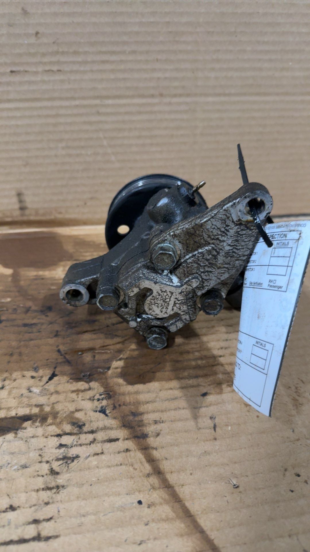 Power Steering Pump from a 2003 Hyundai Santa Fe, photo 3