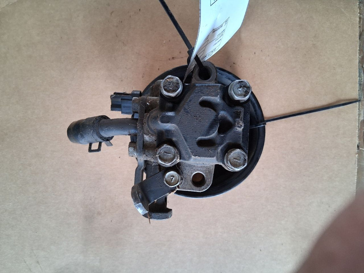 Power Steering Pump from a 2007 Hyundai, photo 2