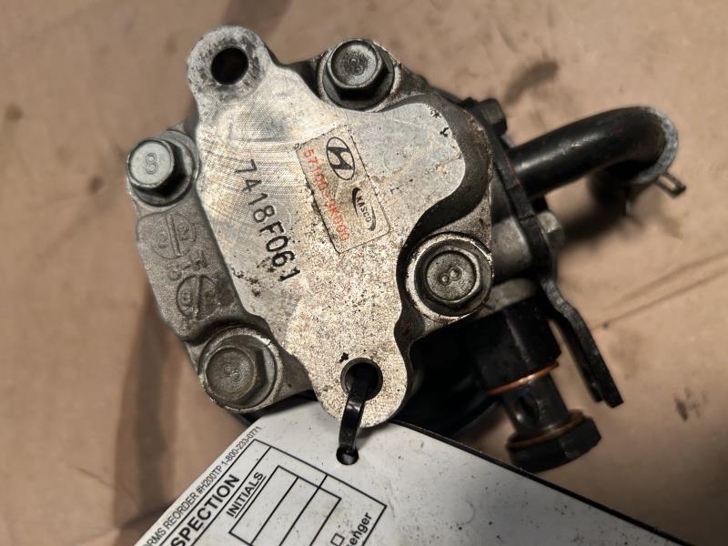 Power Steering Pump from a 2008 Hyundai Sonata, photo 2