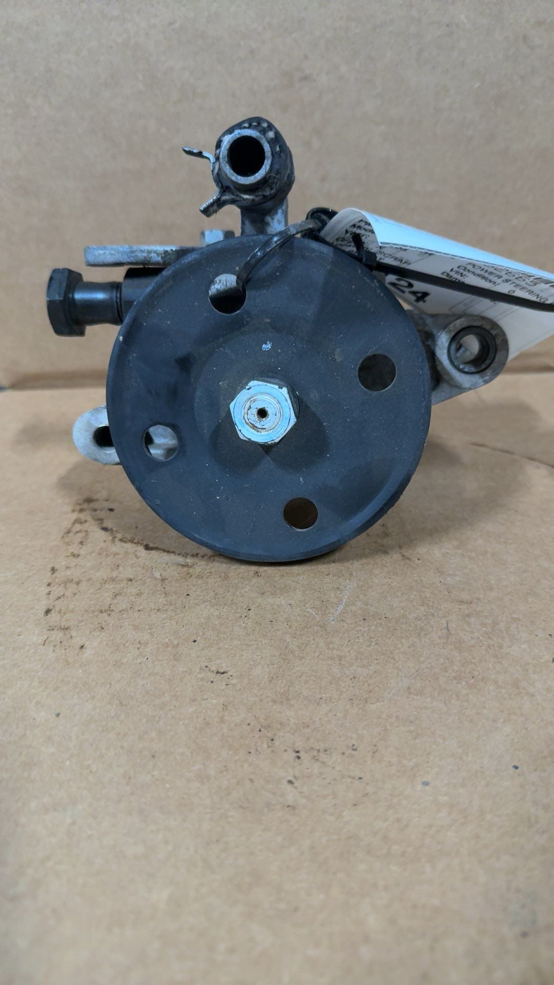 Power Steering Pump from a 2005 Hyundai Elantra, photo 1
