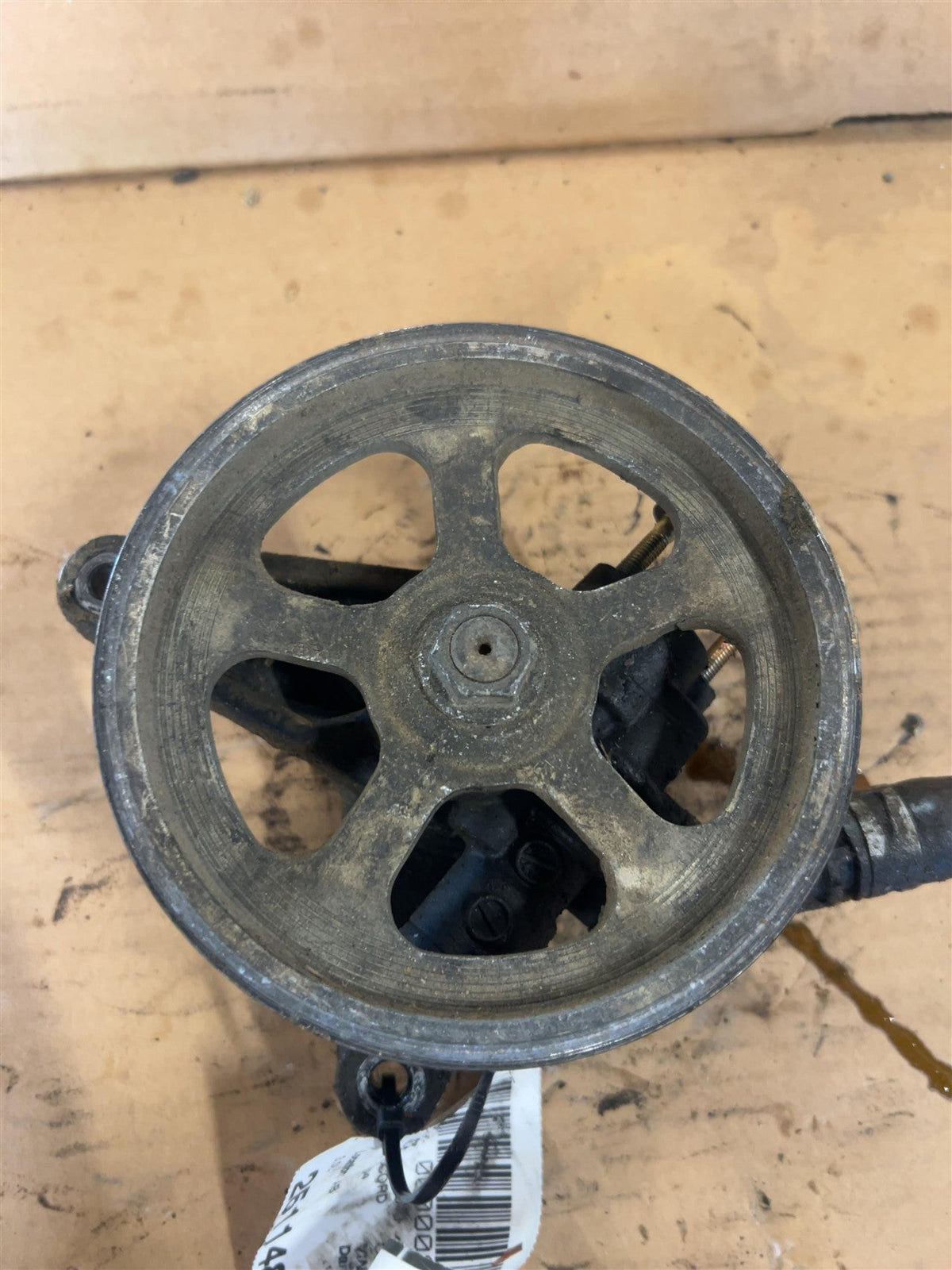 Power Steering Pump from a 2004 Honda Accord, photo 1