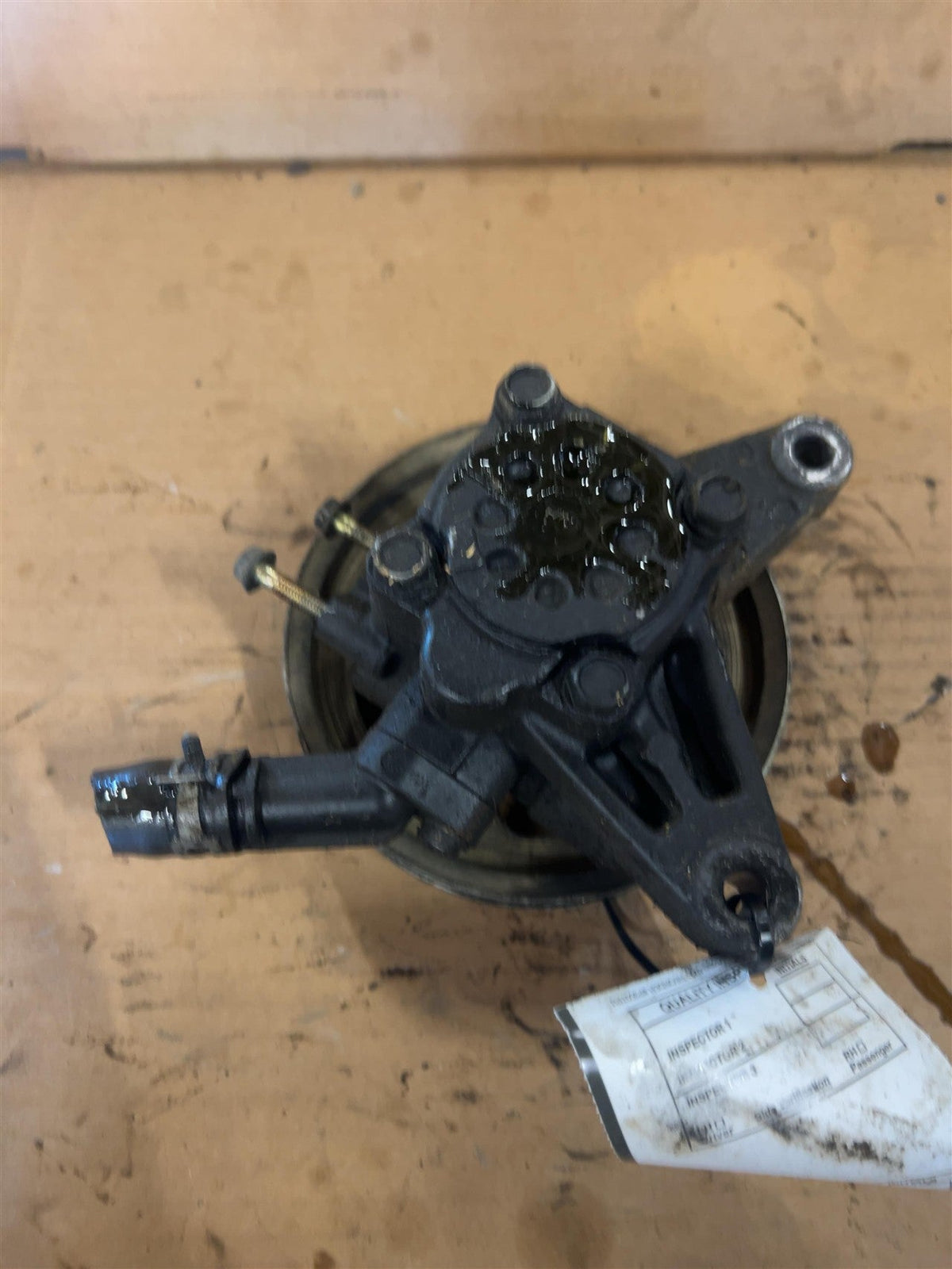 Power Steering Pump from a 2004 Honda Accord, photo 2