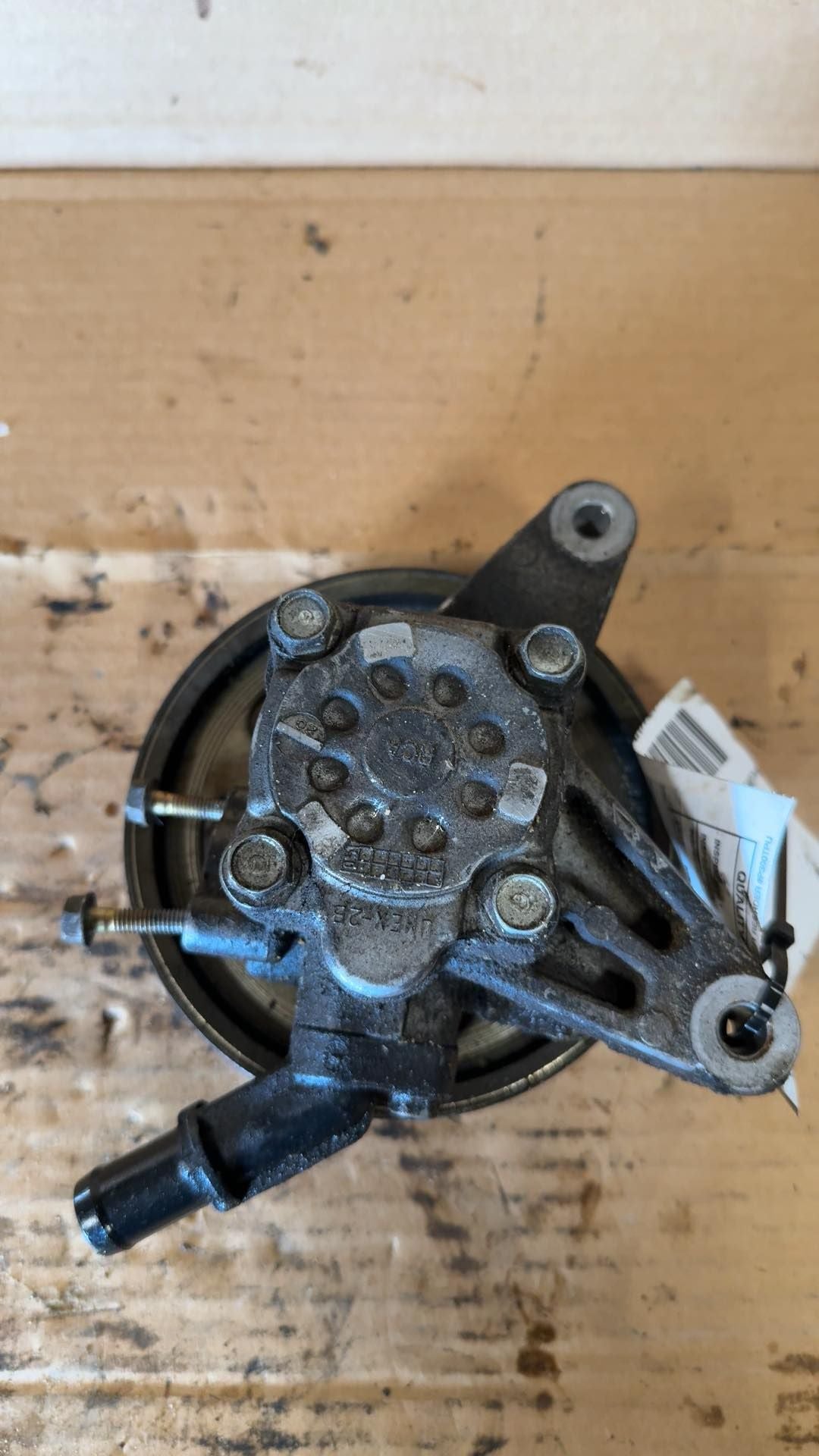 Power Steering Pump from a 2003 Honda Accord, photo 2