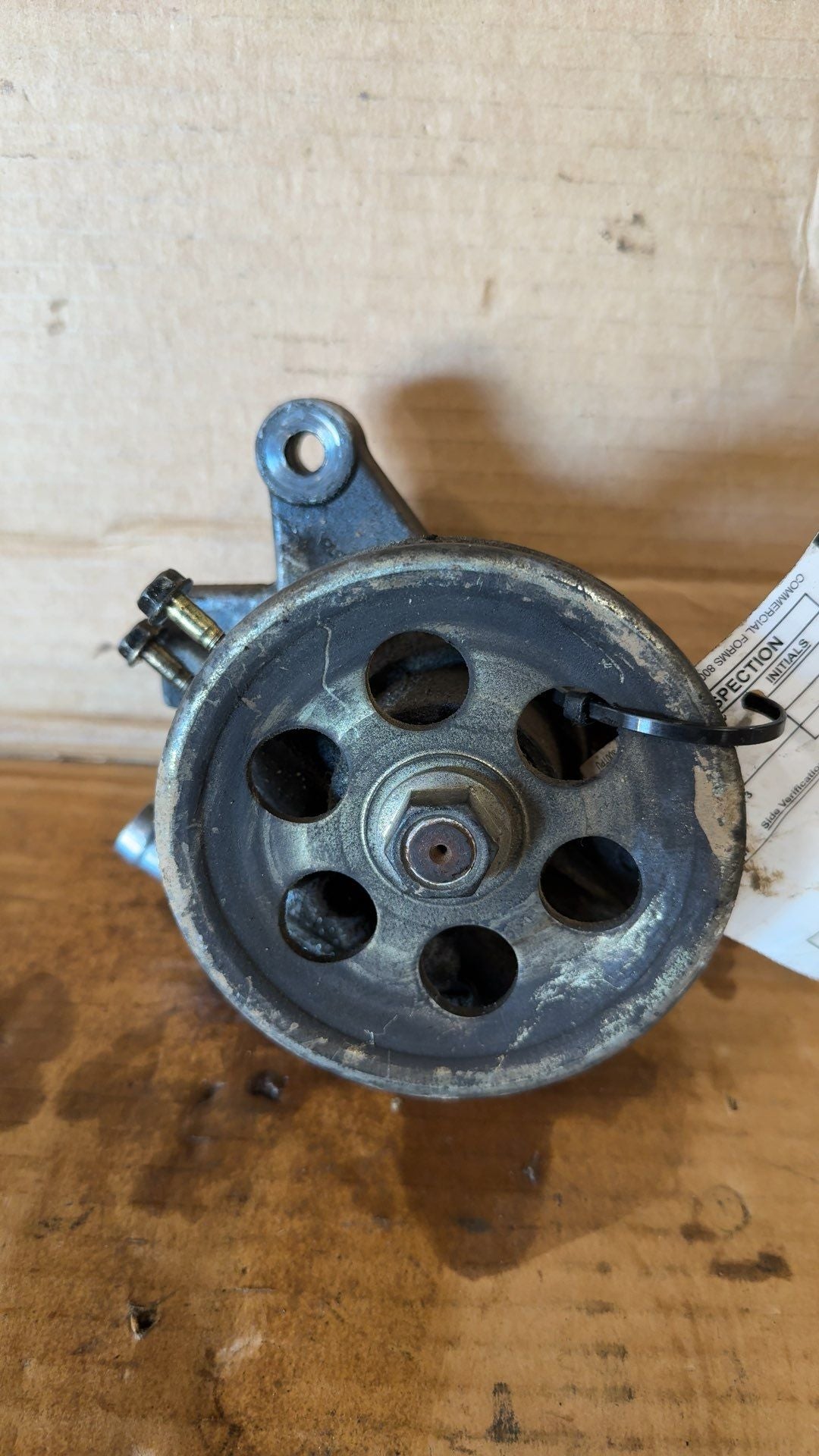 Power Steering Pump from a 2000 Honda Civic, photo 1