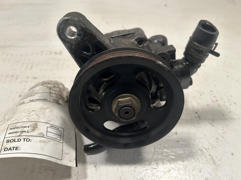 Power Steering Pump from a 2003 Honda Civic, photo 2