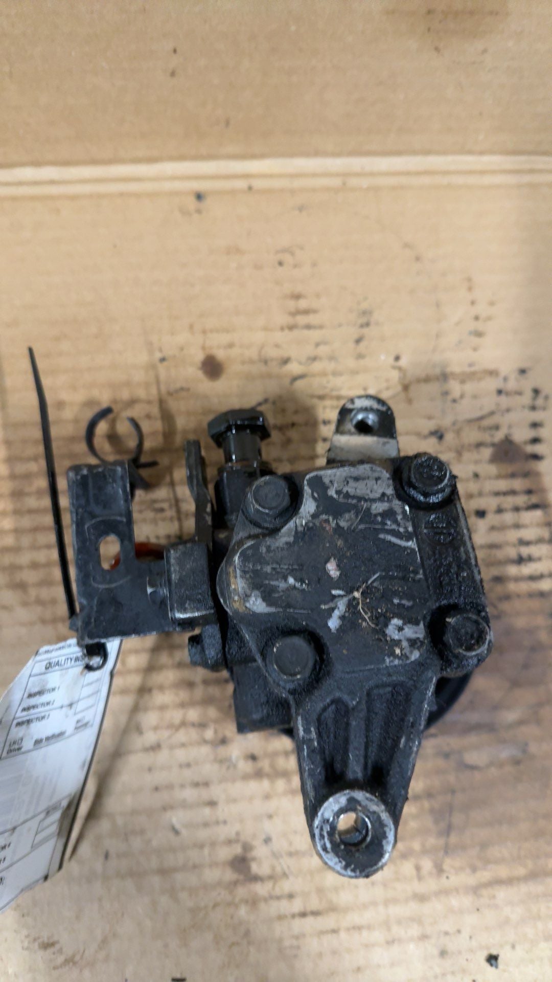 Power Steering Pump from a 2008 Kia Sportage, photo 2