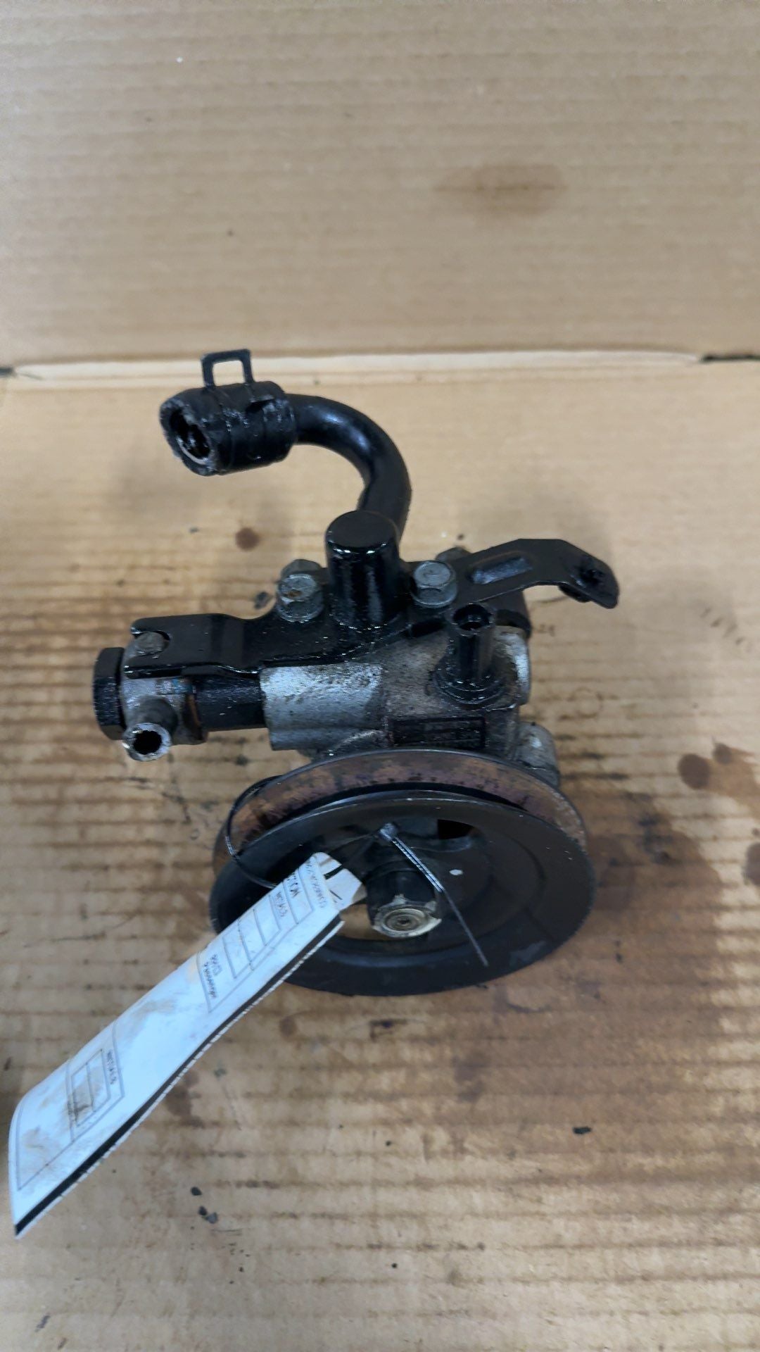 Power Steering Pump from a 2009 Kia Rio, photo 1