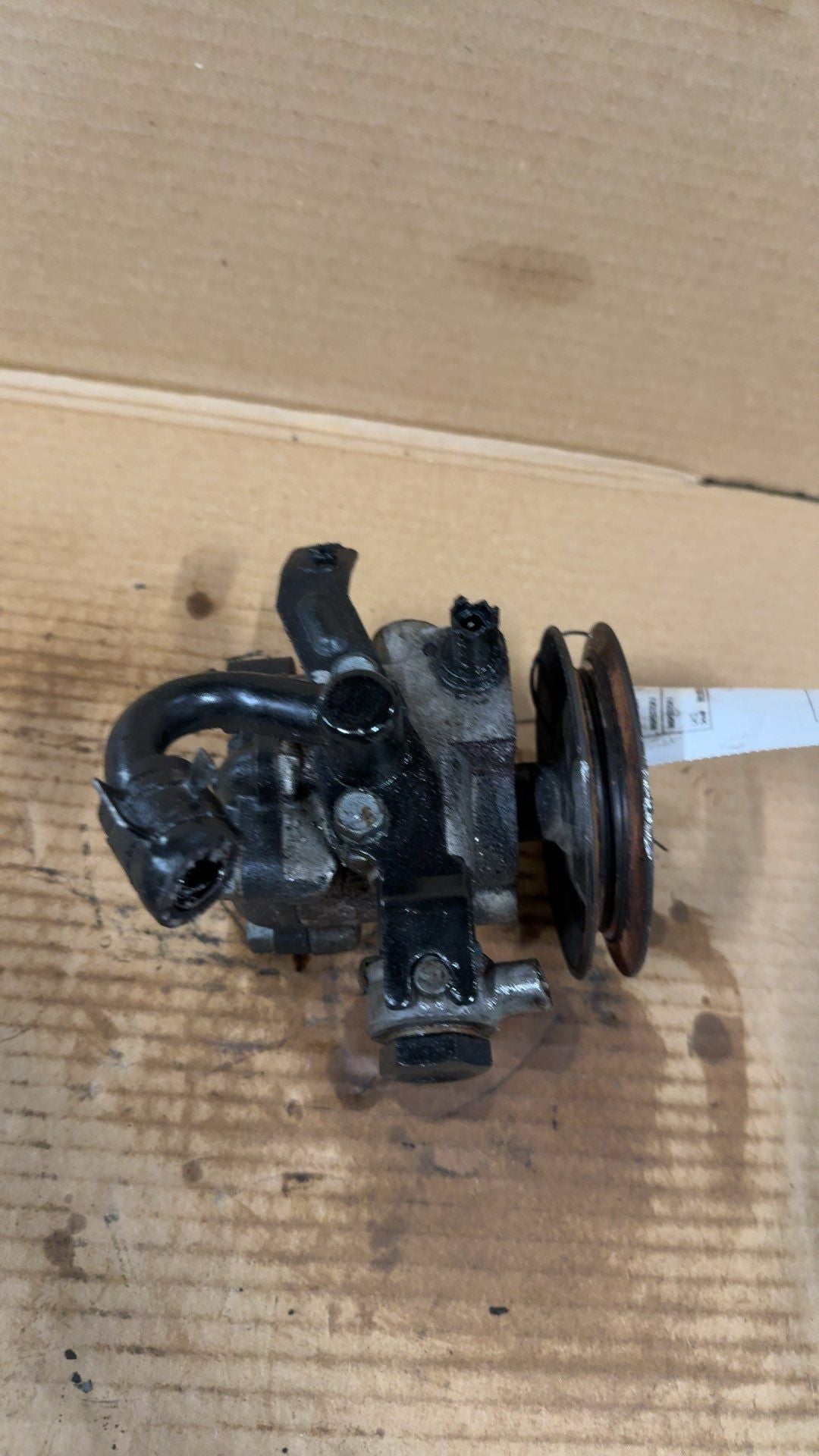 Power Steering Pump from a 2009 Kia Rio, photo 2