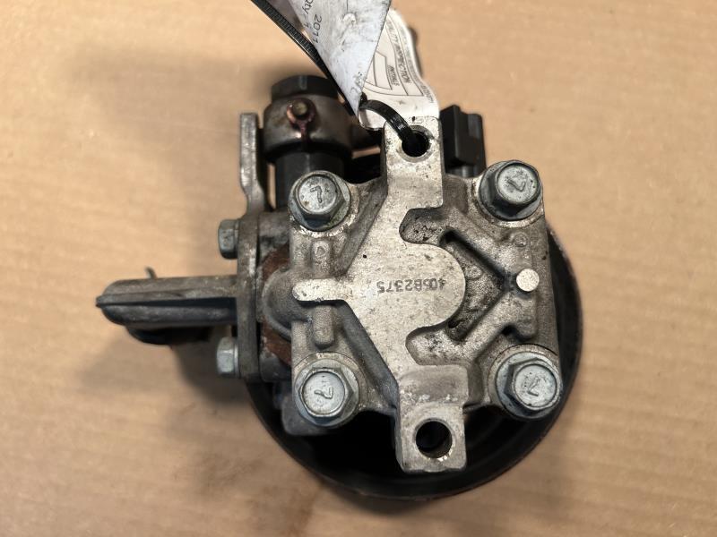 Power Steering Pump from a 2011 Kia Sorento, photo 1