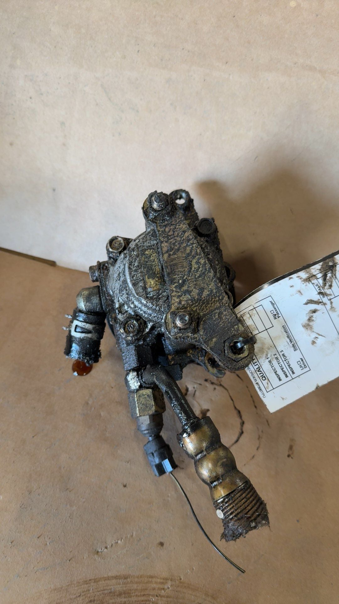 Power Steering Pump from a 2000 Lexus RX300, photo 2