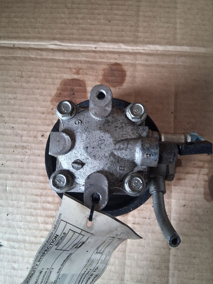 Power Steering Pump from a 2011 Mitsubishi Galant, photo 2