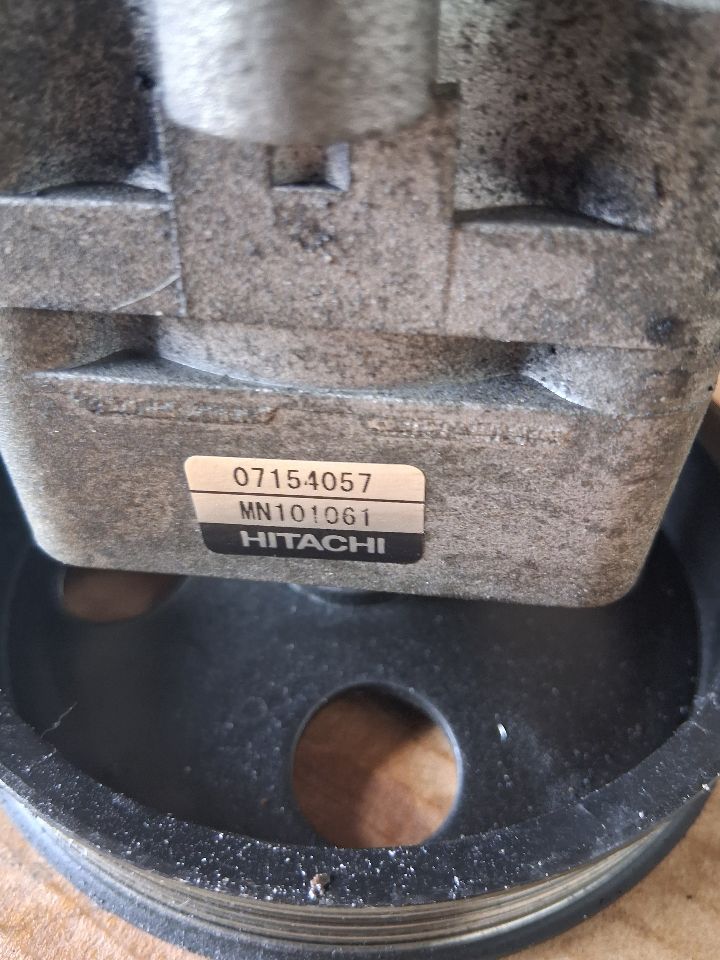 Power Steering Pump from a 2011 Mitsubishi Galant, photo 3