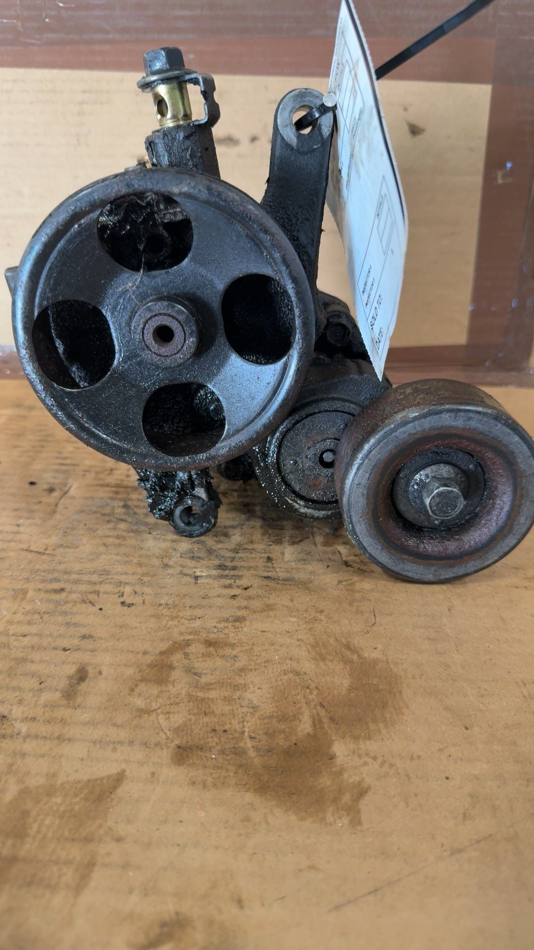 Power Steering Pump from a 2006 Subaru Tribeca, photo 1