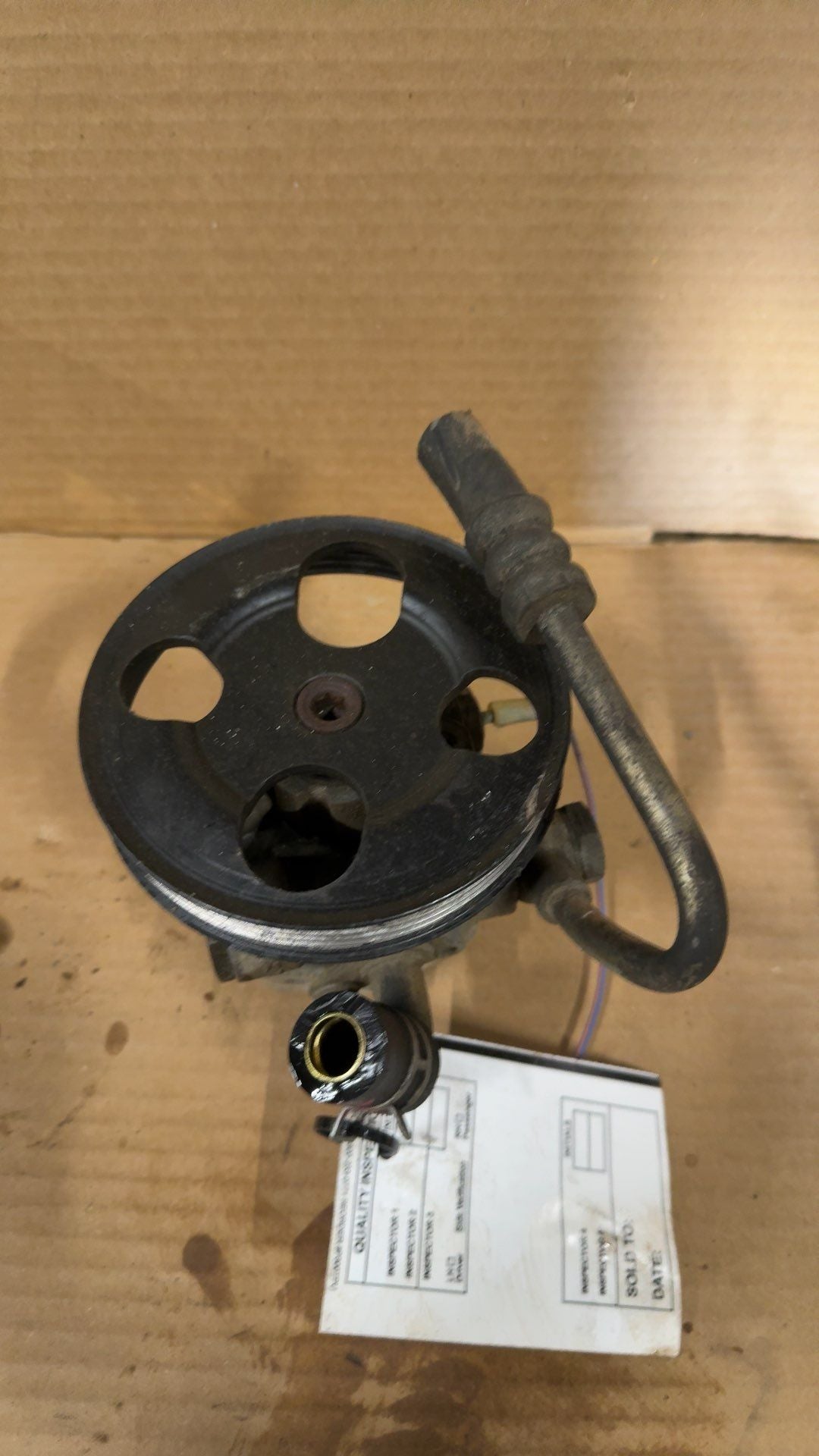 Power Steering Pump from a 2001 Suzuki Vitara, photo 1
