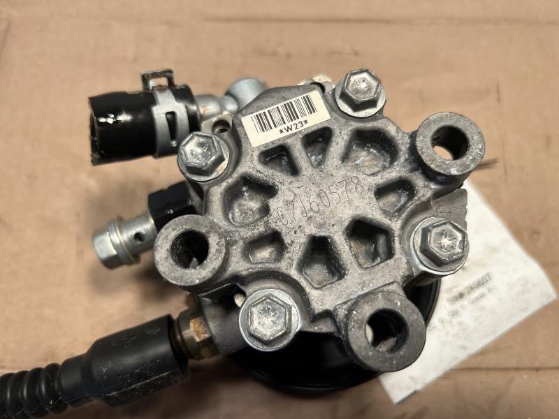 Power Steering Pump from a 2008 Toyota Camry, photo 2