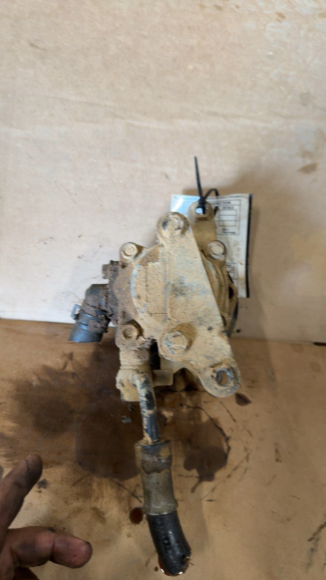 Power Steering Pump from a 1996 Toyota Camry, photo 2