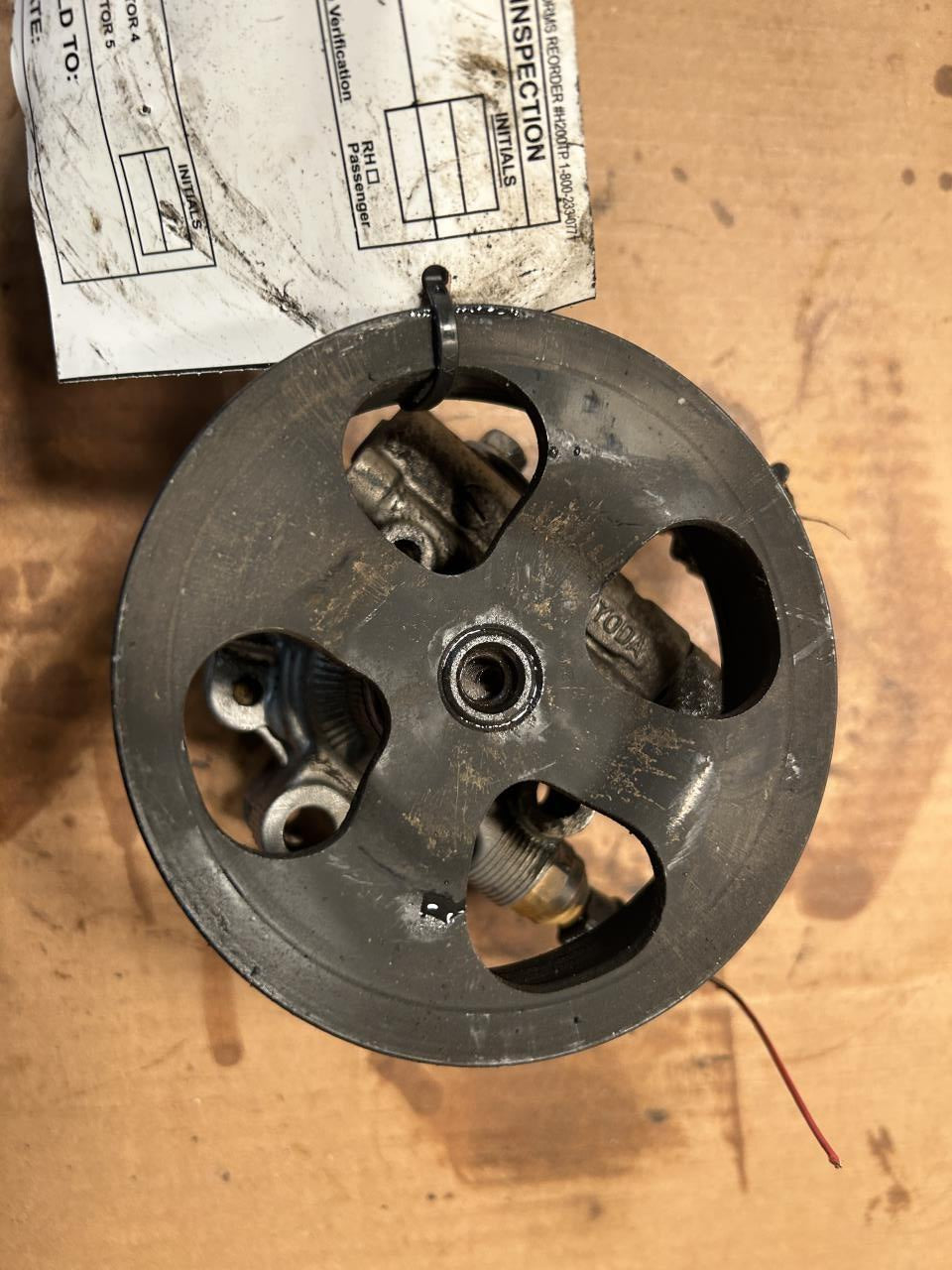 Power Steering Pump from a 2005 Toyota Camry, photo 1