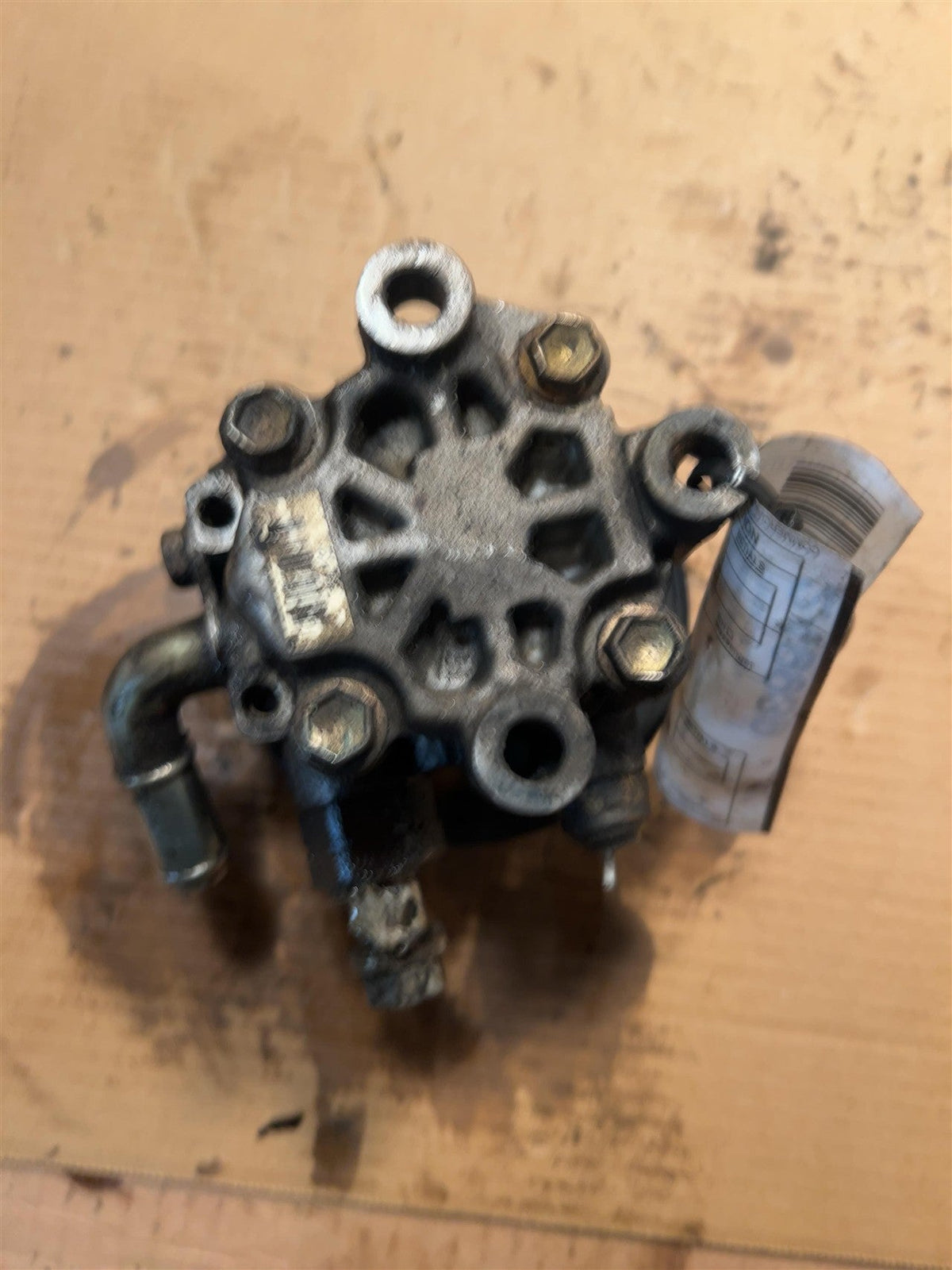 Power Steering Pump from a 2005 Toyota Camry, photo 3
