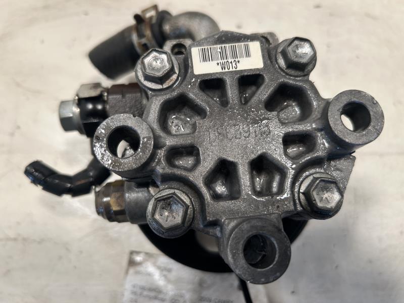 Power Steering Pump from a 2009 Toyota Camry, photo 1