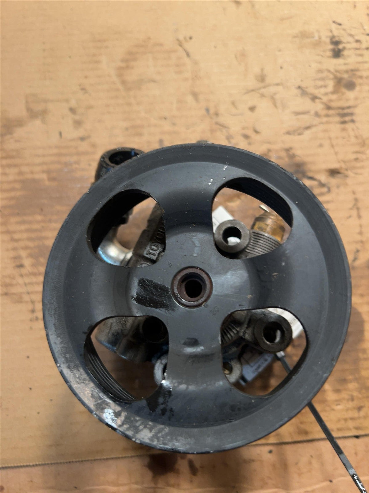 Power Steering Pump from a 2009 Toyota Camry, photo 1