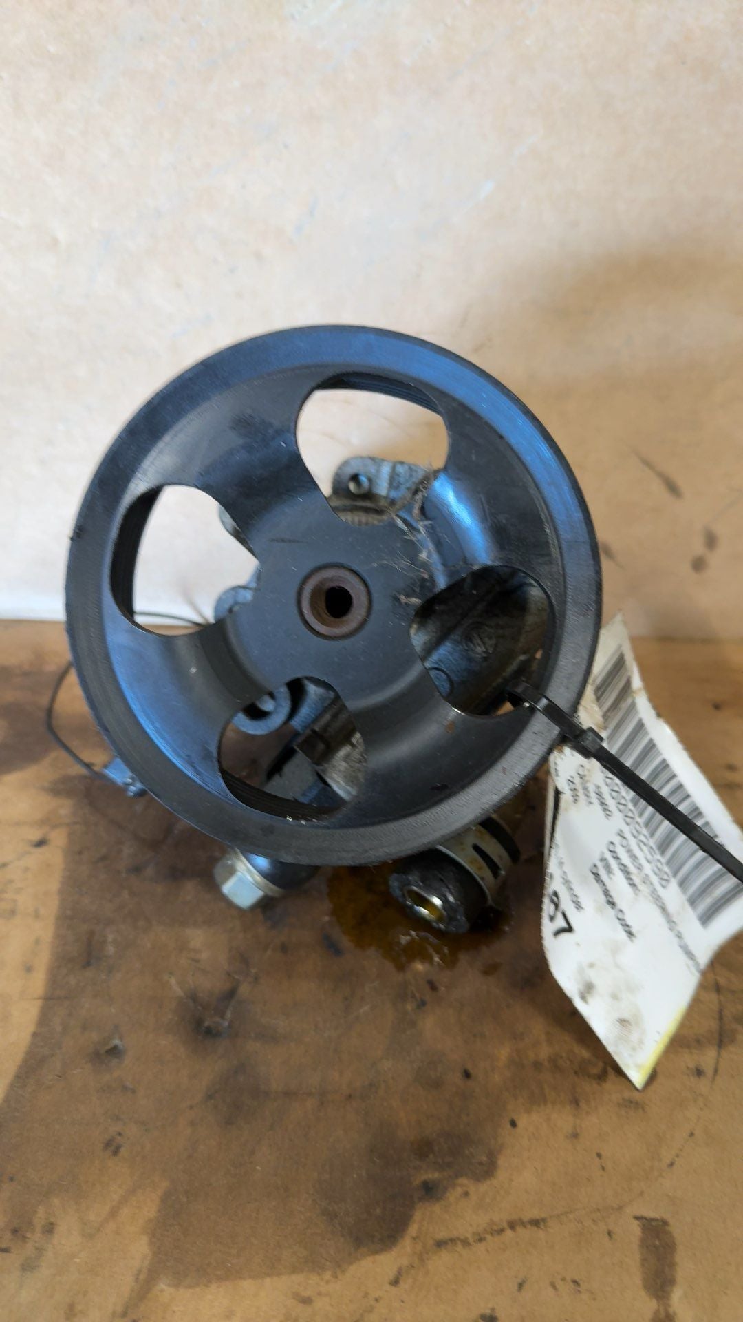 Power Steering Pump from a 2009 Toyota Camry, photo 1