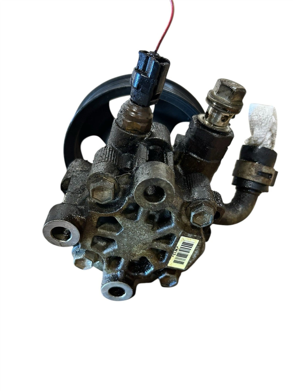 Power Steering Pump from a 2006 Toyota, photo 1