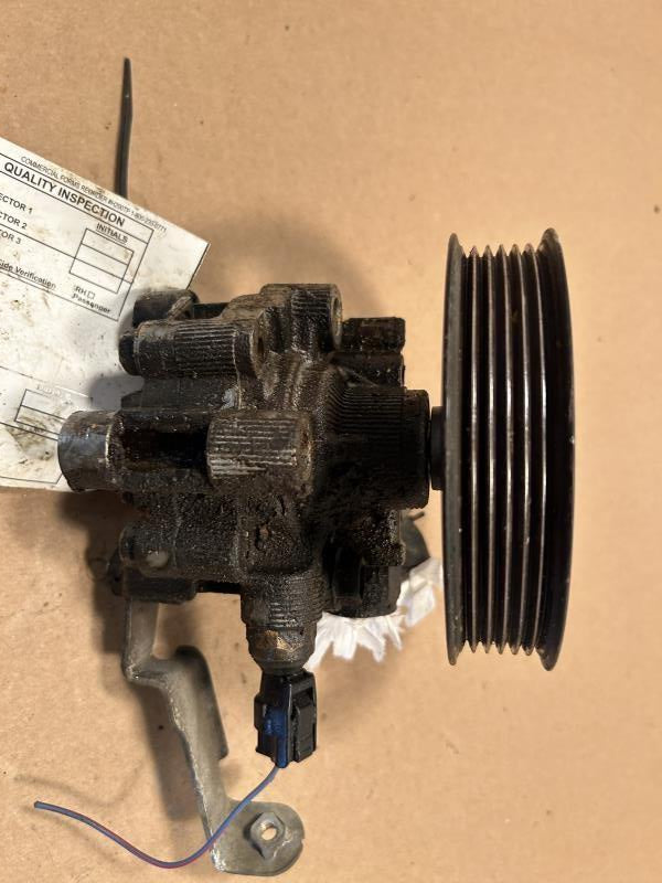 Power Steering Pump from a 2005 Toyota Corolla, photo 1
