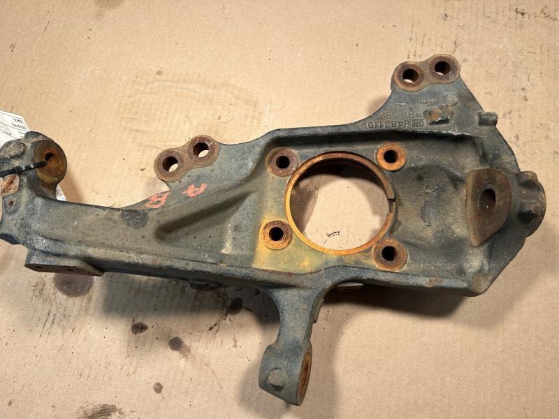 Used OEM Spindle Knuckle, photo 2