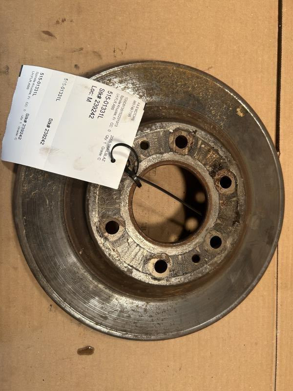 Spindle Knuckle from a 2005 Chevrolet Trailblazer, front, left side, photo 1
