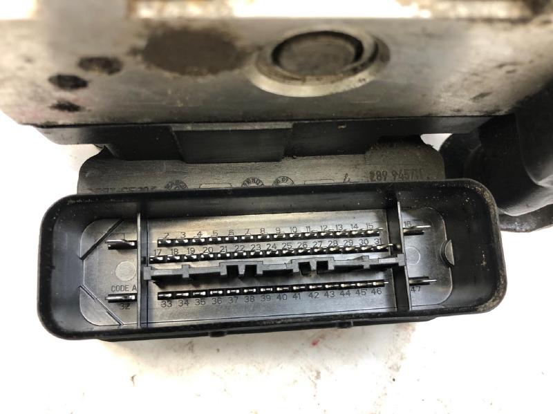 2010 - 2011 Volkswagen Eos Anti-Lock Brake Pump Module Assembly ESP 1K0614517AS - Used OEM Auto Part - Photo 3