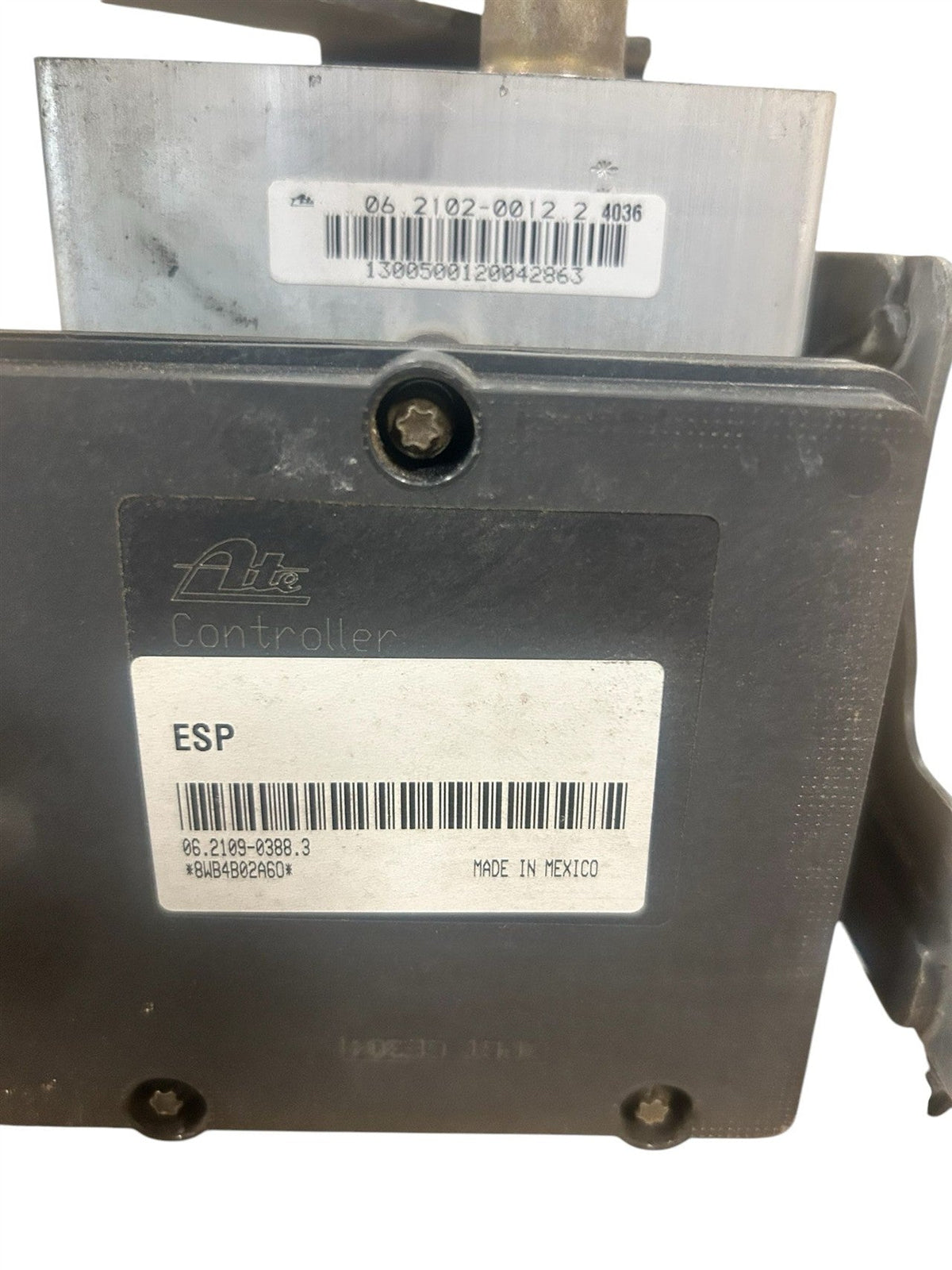 ABS Pump Module from a 2004 Nissan Armada, photo 4