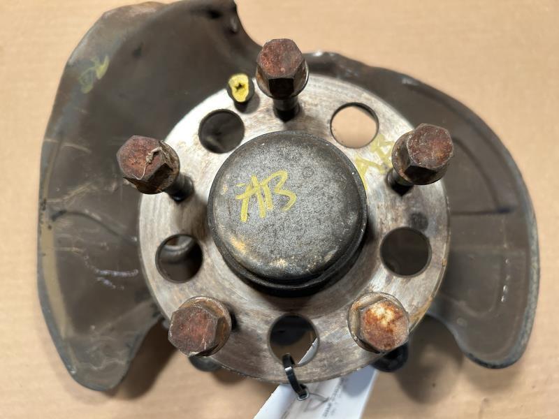Spindle Knuckle from a 2006 Mercedes-Benz CLK, front, left side, photo 1