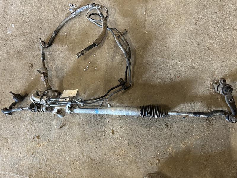 Steering Rack from a 2006 Lexus SC430, photo 2