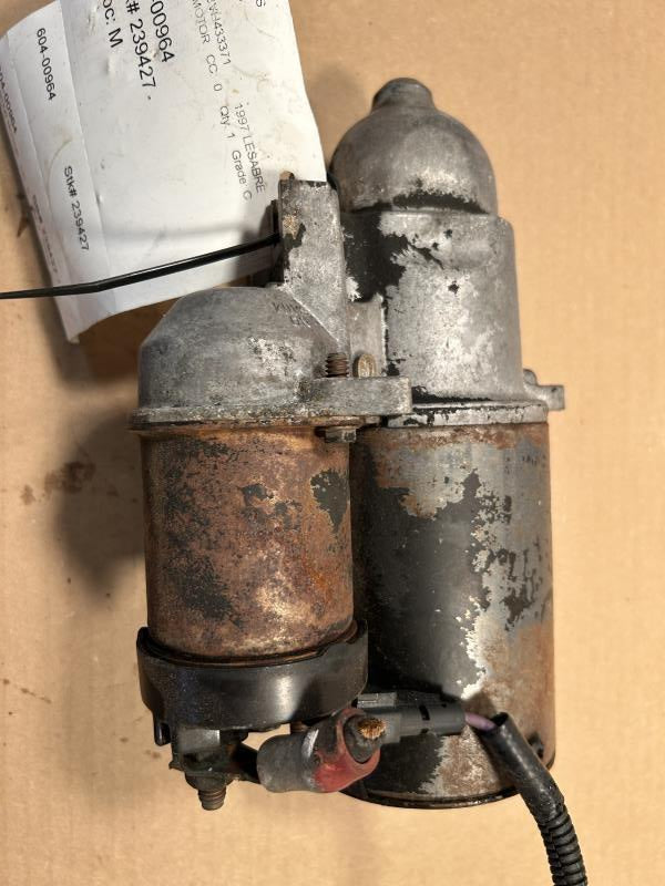 Starter Motor from a 1997 Buick LeSabre, photo 2