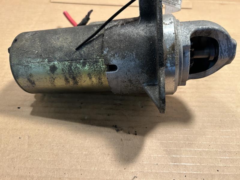 Starter Motor from a 2005 Chevrolet Colorado, photo 1