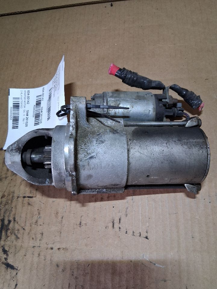 Starter Motor from a 2013 Chevrolet Equinox, photo 2