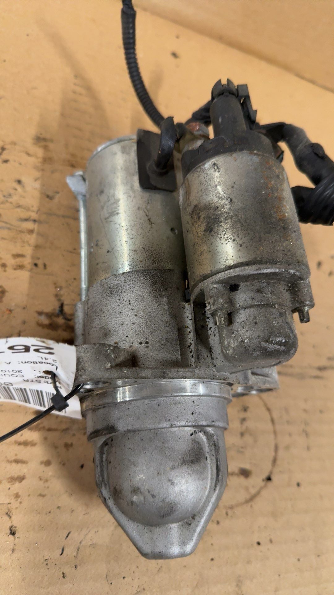 Starter Motor from a 2010 Chevrolet Equinox, photo 1