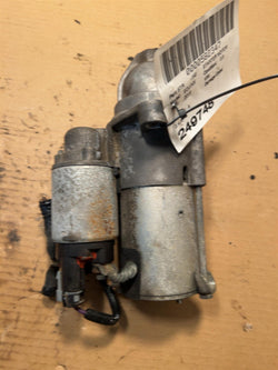 Starter Motor from a 2015 Chevrolet Equinox, photo 1