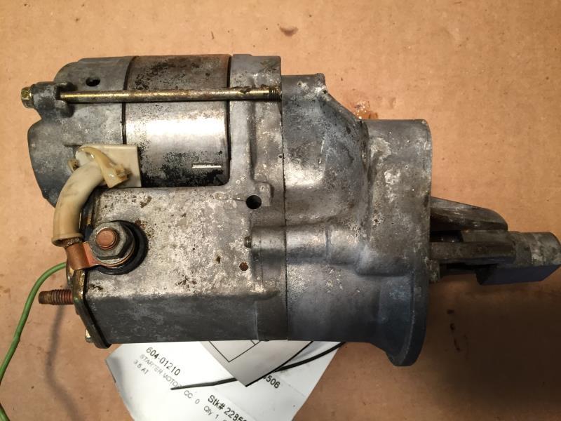 Starter Motor from a 1999 Chrysler 300M, photo 2
