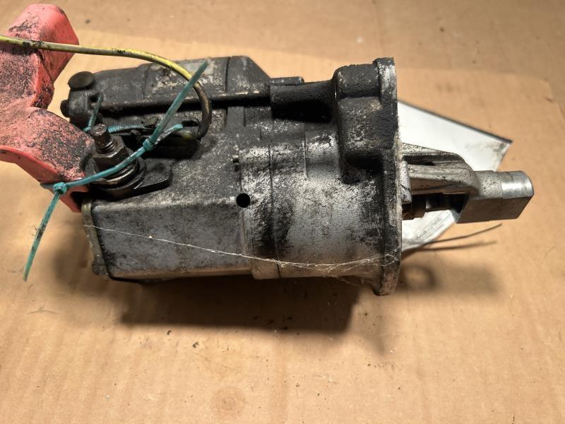 Starter Motor from a 2004 Dodge Caravan, photo 1