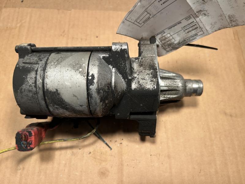 Starter Motor from a 2004 Dodge Caravan, photo 2