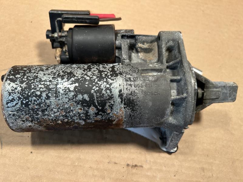 Starter Motor from a 1990 Dodge Shadow, photo 1