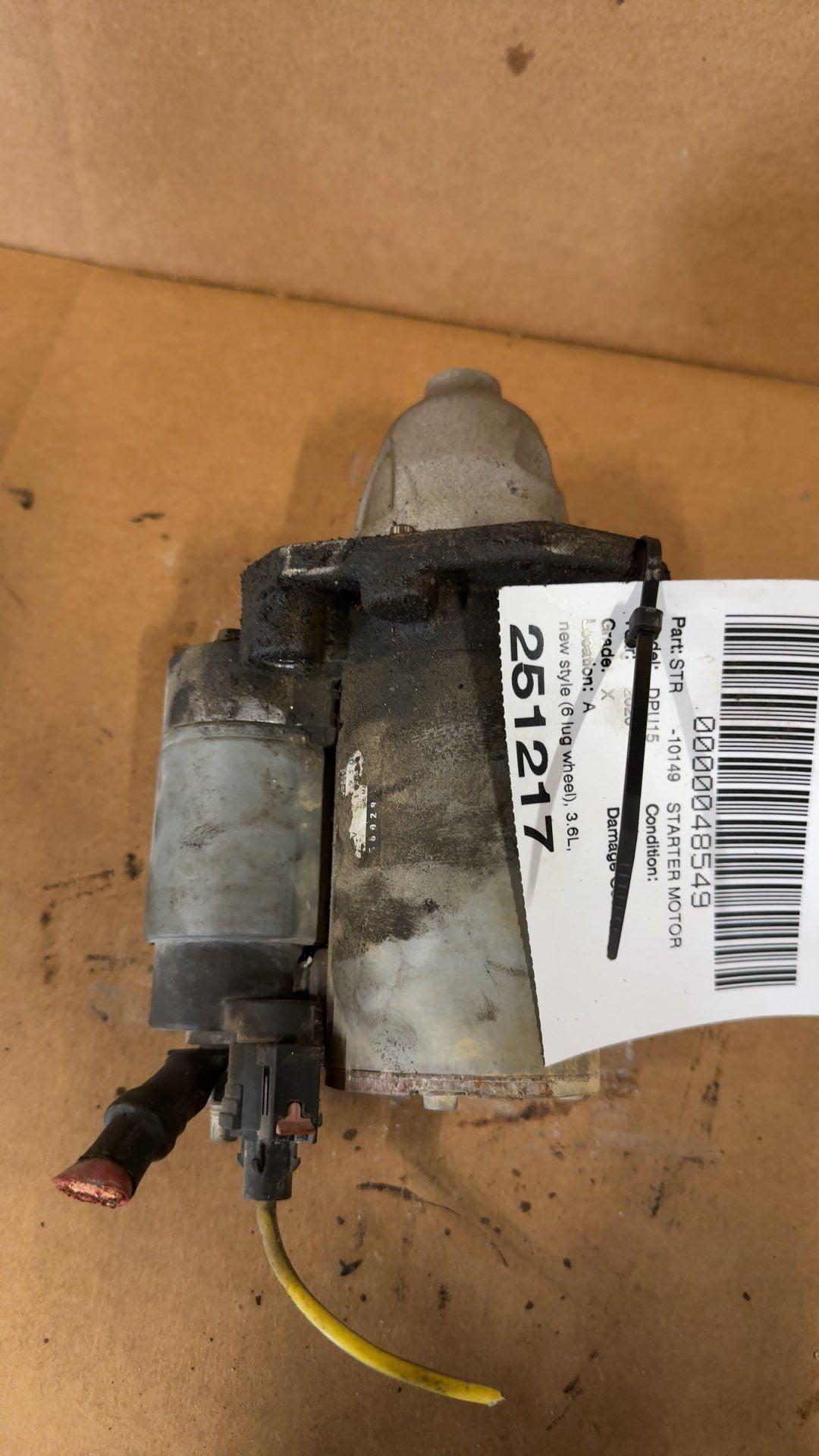 Starter Motor from a 2020 Ram 1500, photo 1