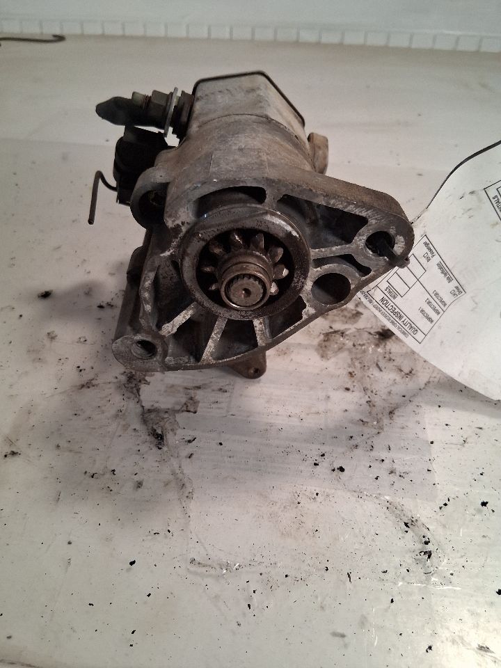 Starter Motor from a 2003 Dodge Ram 1500, photo 1